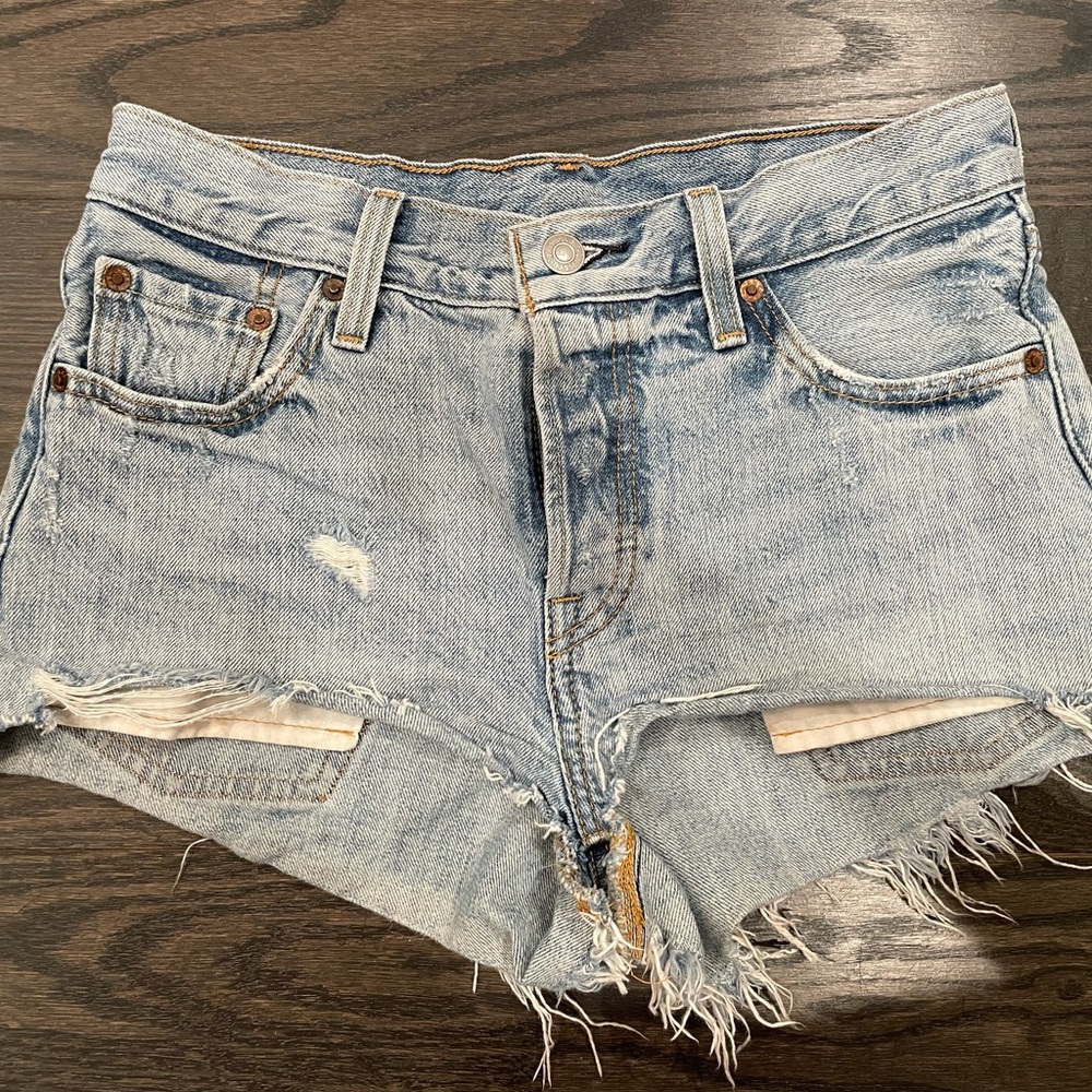 Levi 501 cutoff shorts size 26 waist